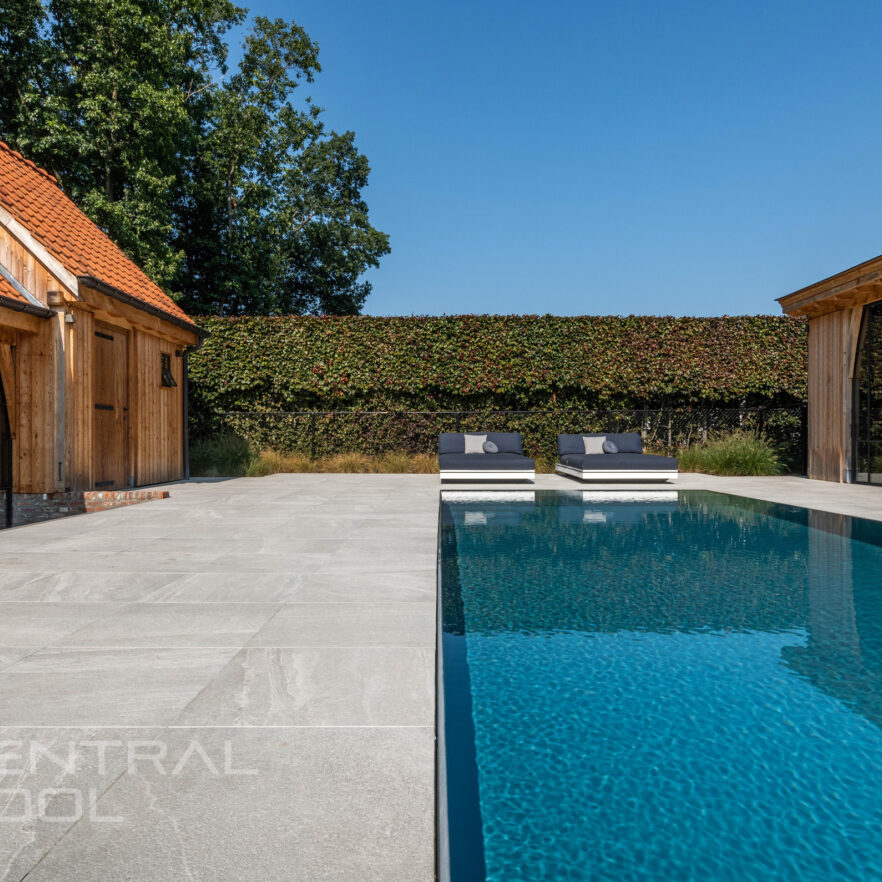 Overflow EXCLUSIVE 22